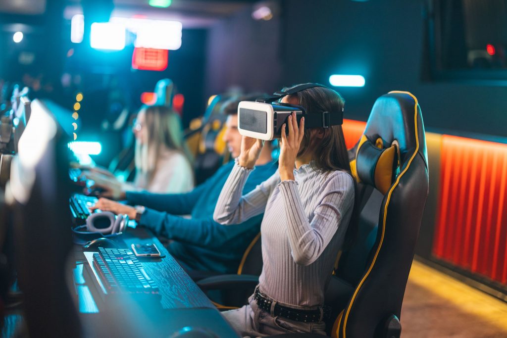 Technological Innovations Driving VR Esports